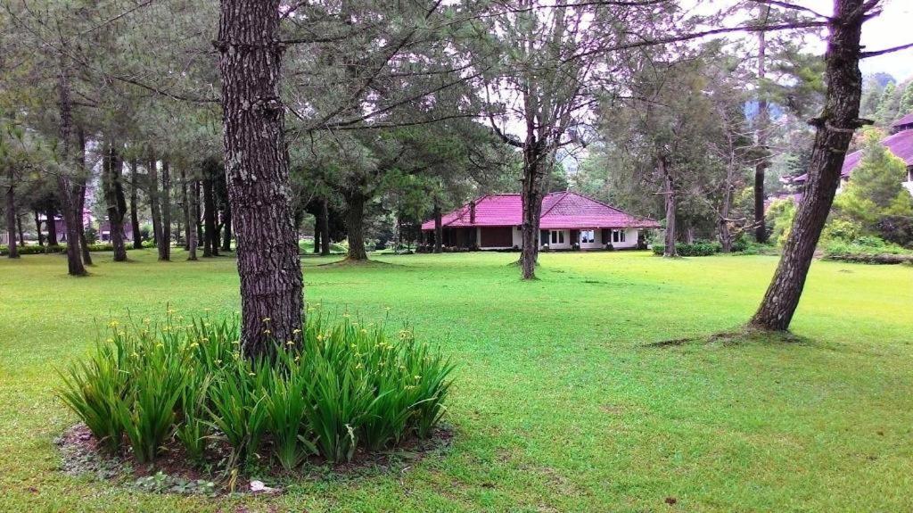 Hotel Taman Piknik Puncak Zewnętrze zdjęcie